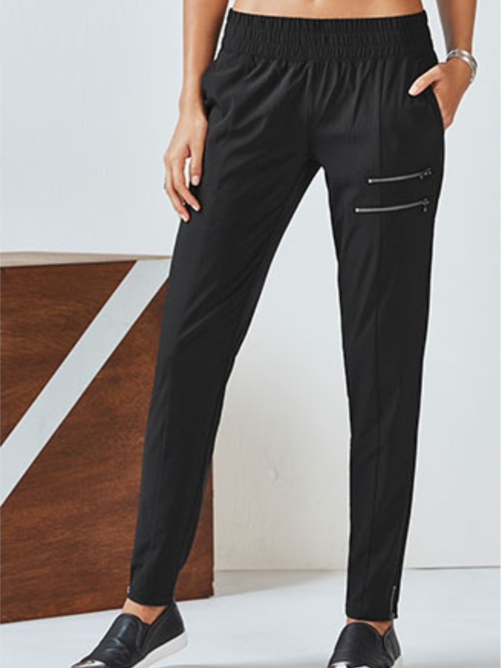 Fabletics Yumiko Jogger Pull On Elastic Waist Pockets